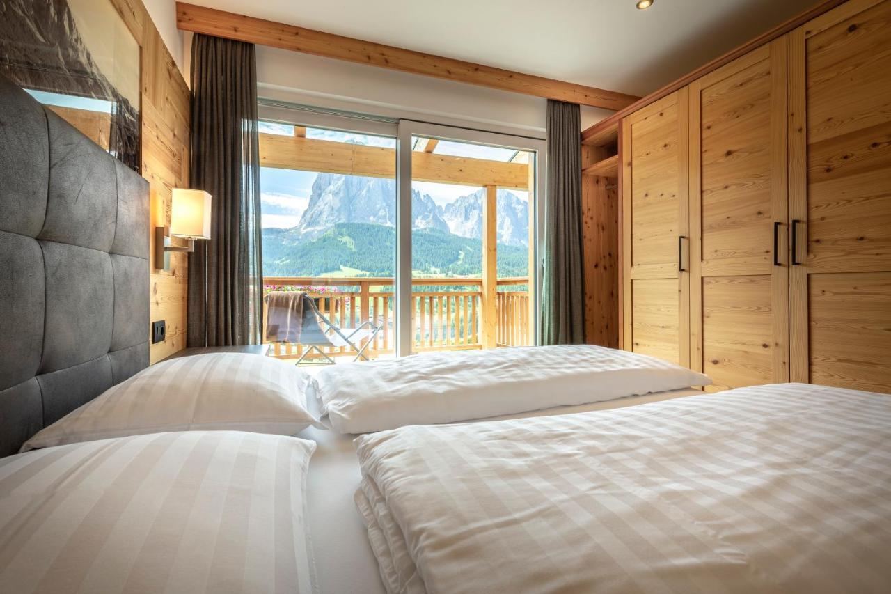 Apartments La Mana Santa Cristina Val Gardena Ngoại thất bức ảnh